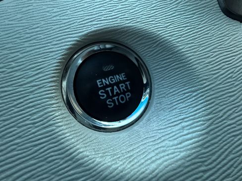 Used 2014 Toyota Sienna XLE w/ XLE Premium Package FWD image 30