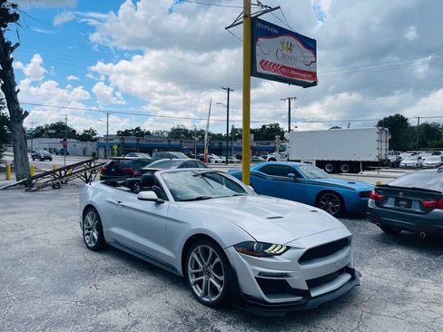 Used 2019 Ford Mustang GT Premium w/ Equipment Group 401A RWD image 39