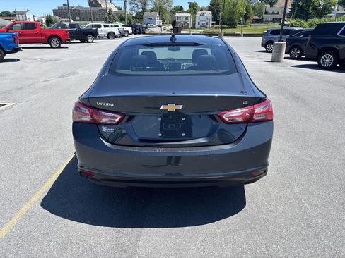 Used 2021 Chevrolet Malibu LT FWD image 4