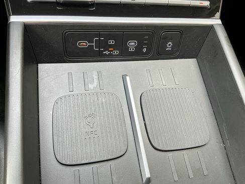 Certified 2024 Hyundai Santa Fe Limited AWD/4WD image 21