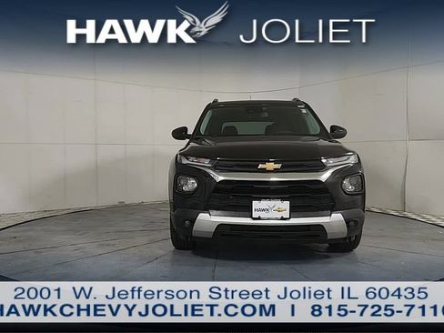 Used 2023 Chevrolet TrailBlazer LT w/ Convenience Package FWD image 3
