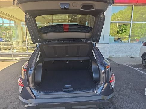 Used 2025 Hyundai Kona SEL AWD/4WD image 14