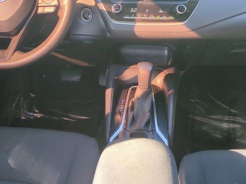 Used 2021 Toyota Corolla LE image 21