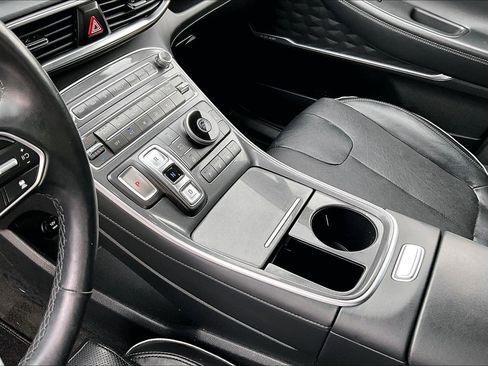 Used 2022 Hyundai Santa Fe Limited FWD image 13