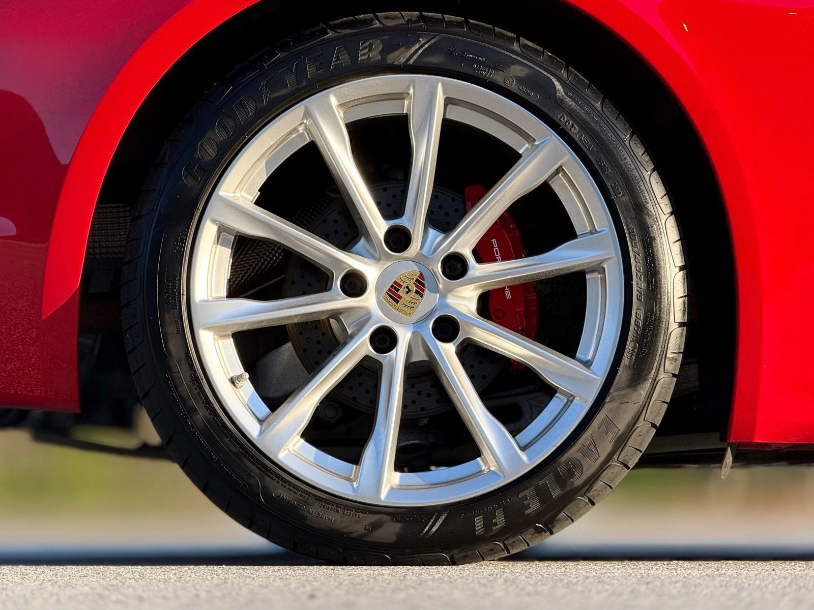 Used 2017 Porsche 718 Cayman S RWD image 19