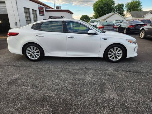 Used 2018 Kia Optima S w/ Panoramic Sunroof Package FWD image 5