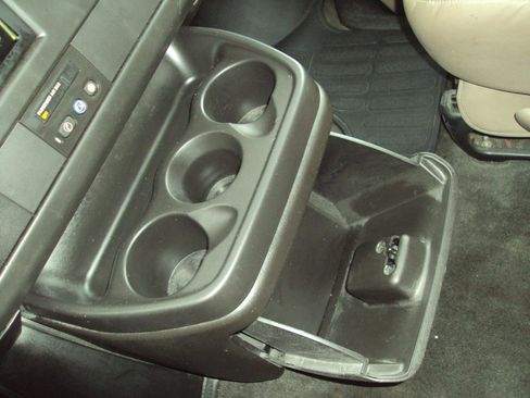 Used 2011 Chevrolet Express 1500 LT w/ LT Preferred Equipment Group image 25