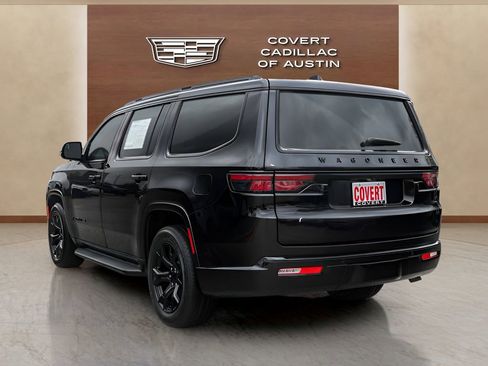 Used 2023 Jeep Wagoneer Series II image 3