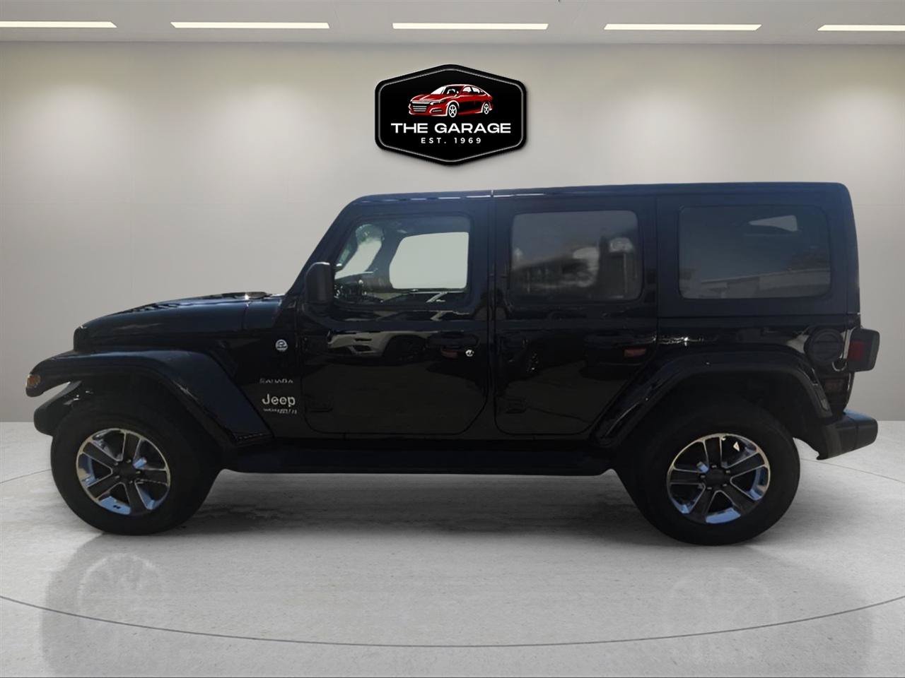 Used 2021 Jeep Wrangler Unlimited Sahara AWD/4WD image 3