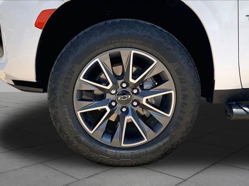 Used 2024 Chevrolet Tahoe Z71 w/ Luxury Package AWD/4WD image 10