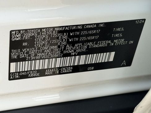 Used 2025 Toyota RAV4 LE FWD image 30