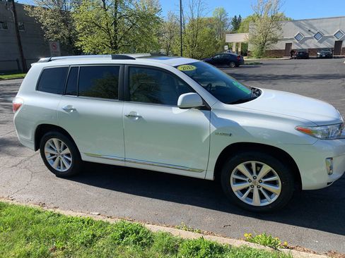 Used 2013 Toyota Highlander Limited AWD/4WD image 3