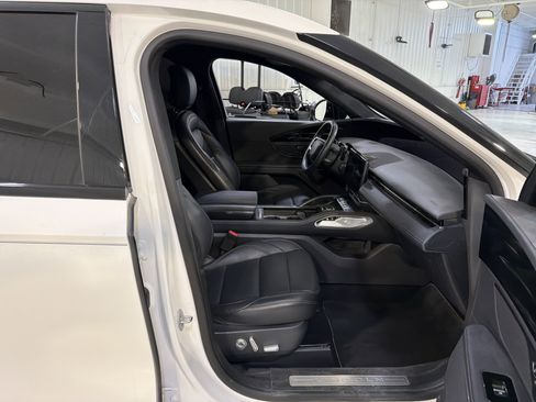 Used 2025 Lincoln Nautilus Premier w/ Jet Appearance Package image 13