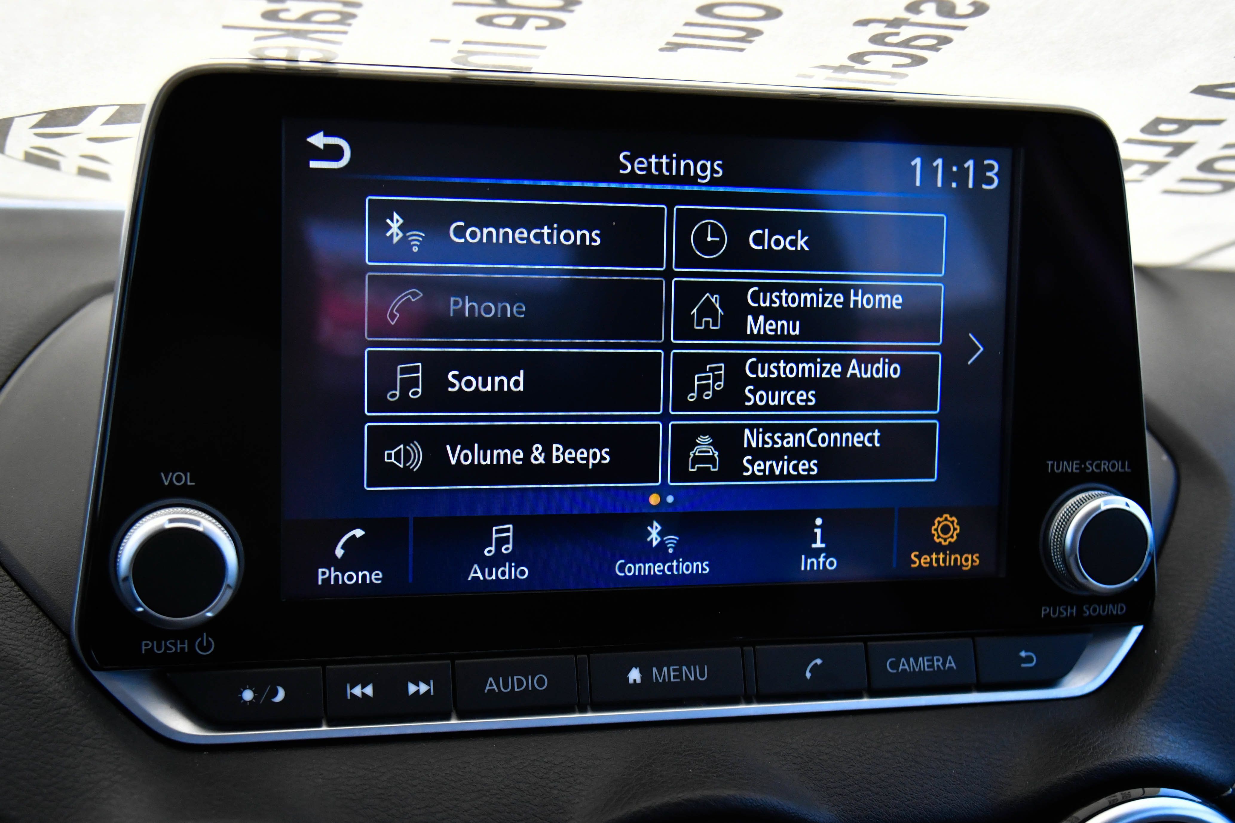 Used 2025 Nissan Sentra SV FWD image 18