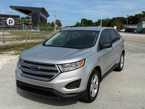 Used 2018 Ford Edge SE image 12