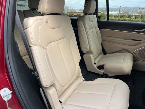 New 2026 Jeep Grand Cherokee L Limited image 25