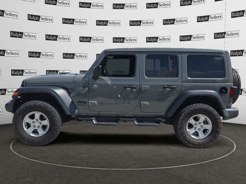Used 2022 Jeep Wrangler Unlimited Sport w/ Sun And Sound Package AWD/4WD image 3