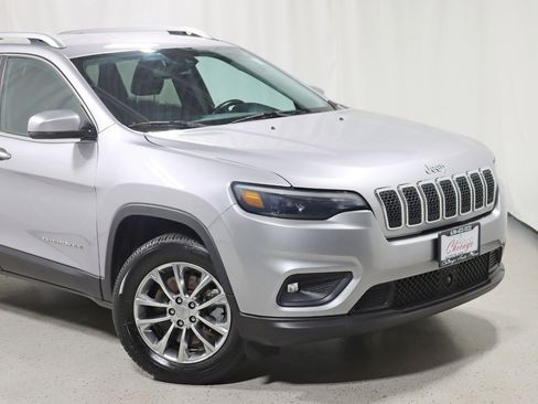 Used 2021 Jeep Cherokee Latitude Lux image 2