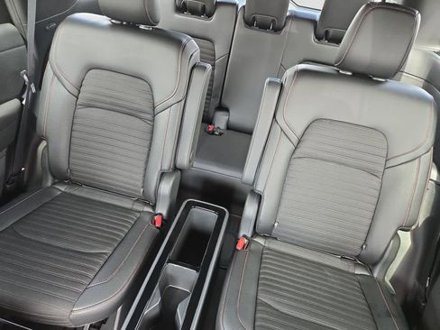 Used 2025 Nissan Pathfinder Rock Creek image 13