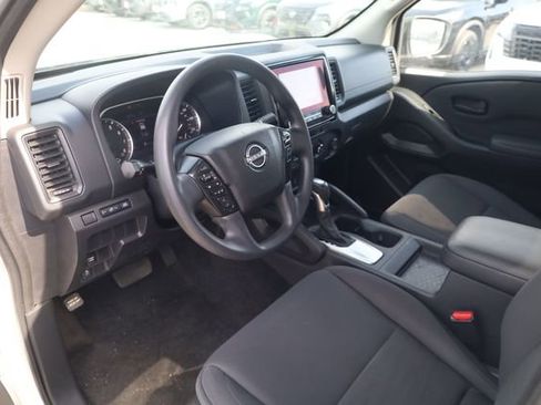 Used 2022 Nissan Frontier S RWD image 9