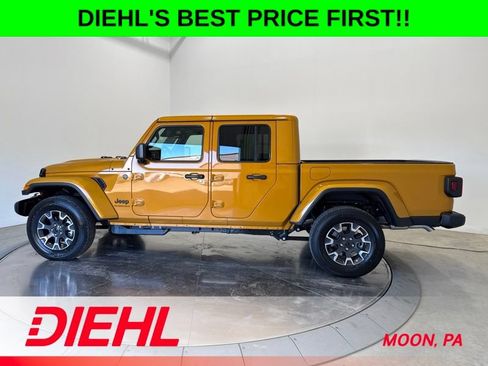 New 2026 Jeep Gladiator Sport AWD/4WD image 4