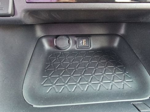 Certified 2025 Toyota RAV4 XLE AWD/4WD image 19