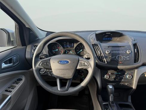 Used 2017 Ford Escape SE image 11