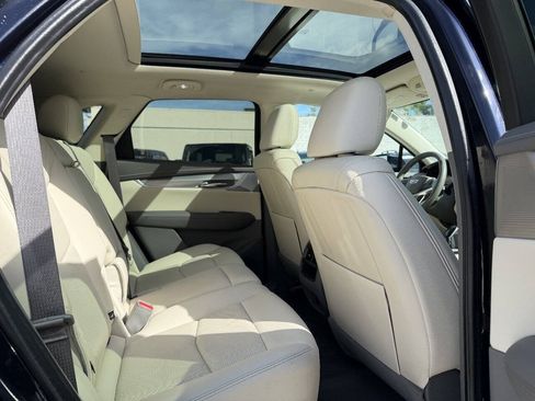 Used 2021 Cadillac XT5 Premium Luxury FWD image 9