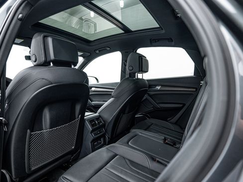 Certified 2025 Audi Q5 2.0T Premium image 15