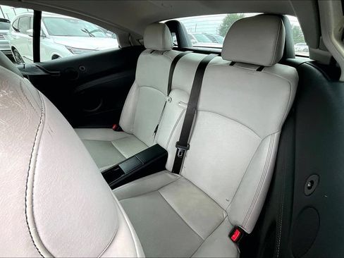 Used 2011 Lexus IS 350C w/ Luxury Pkg RWD image 32