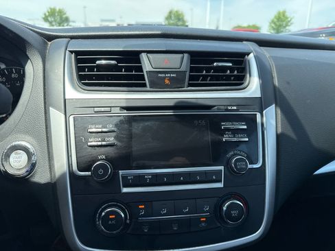 Used 2018 Nissan Altima 2.5 S w/ S Convenience Package FWD image 10