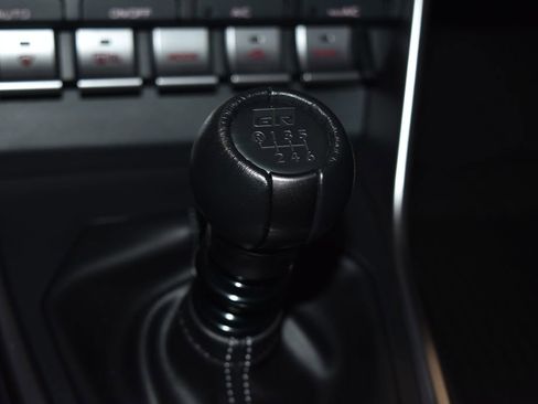 Used 2025 Toyota GR86 Premium image 12