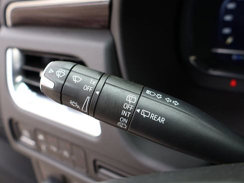 Used 2024 Chevrolet Tahoe LT image 43