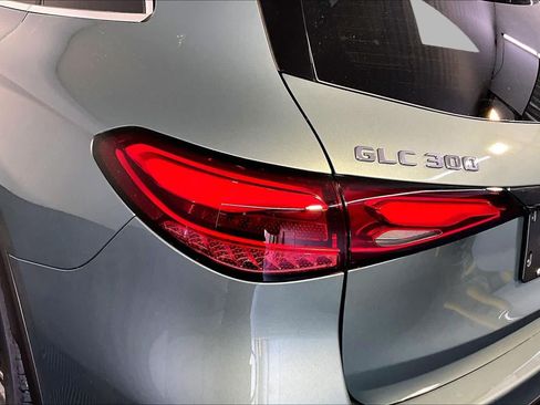 New 2026 Mercedes-Benz GLC 300 4MATIC image 5
