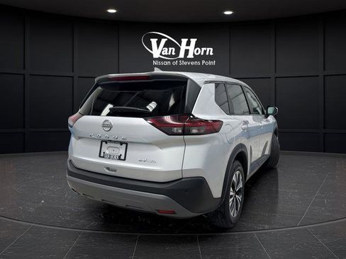 Used 2022 Nissan Rogue SV AWD/4WD image 7