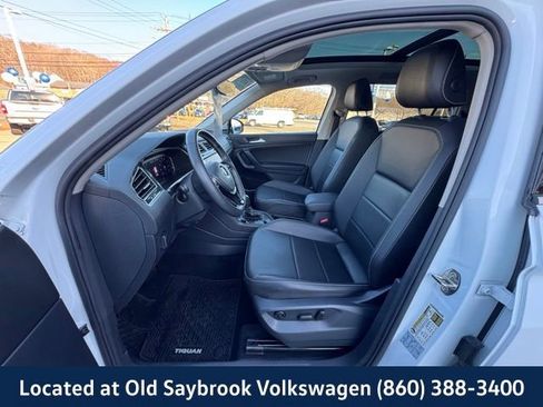 Used 2021 Volkswagen Tiguan SEL image 32