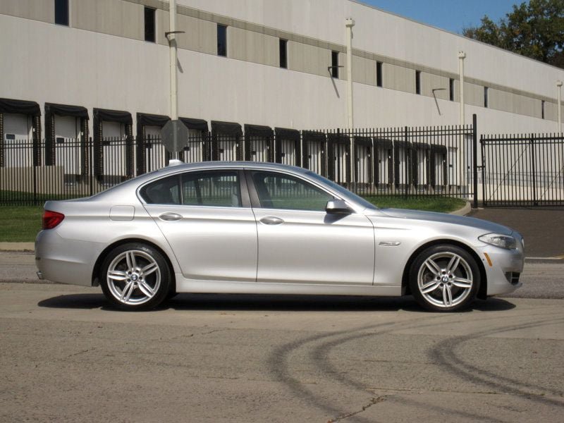 Used 2013 BMW 550i Sedan RWD image 6