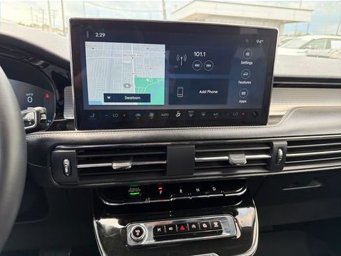 Certified 2024 Lincoln Corsair FWD image 21