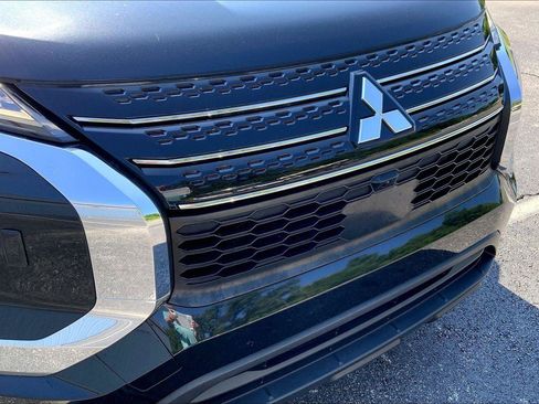 Used 2022 Mitsubishi Outlander ES AWD/4WD image 29