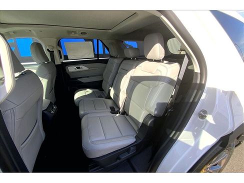 New 2026 Ford Explorer Active w/ Active Comfort Package image 26