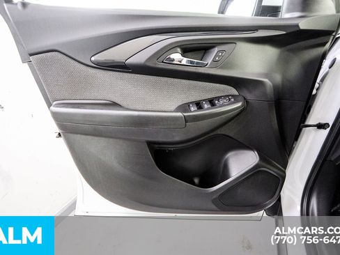 Used 2021 Chevrolet TrailBlazer LT w/ Convenience Package image 53