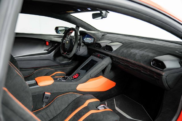 Used 2022 Lamborghini Huracan STO RWD image 26