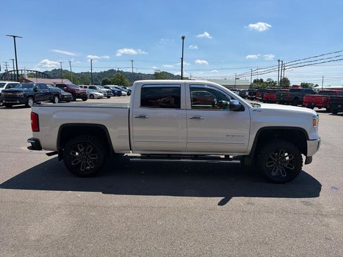 Used 2015 GMC Sierra 1500 SLT w/ SLT Crew Cab Value Package AWD/4WD image 24