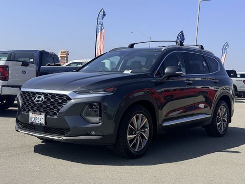 Used 2020 Hyundai Santa Fe SEL w/ Convenience + Premium Package FWD image 4