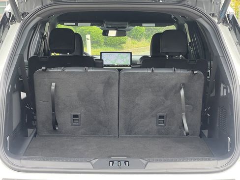 New 2026 Ford Explorer ST-Line w/ ST-Line Street Pack RWD image 21