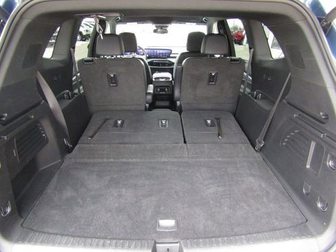 Used 2025 Buick Enclave Preferred image 38