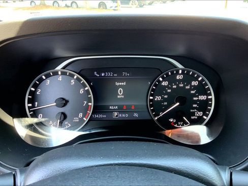 Used 2025 Nissan Frontier SV RWD image 10