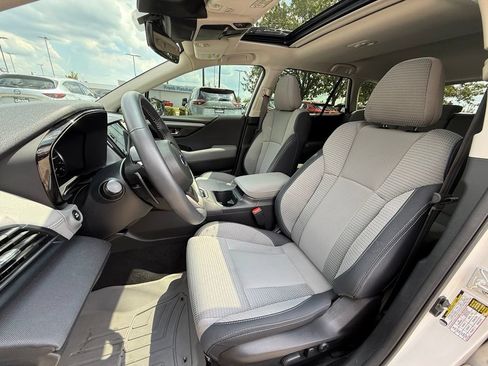 Used 2025 Subaru Outback Premium AWD/4WD image 25