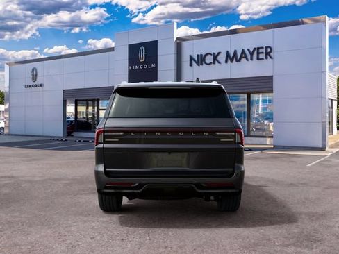 New 2027 Lincoln Navigator Premiere AWD/4WD image 8