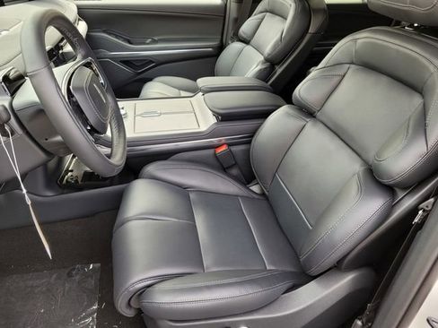 New 2026 Lincoln Navigator L Reserve AWD/4WD image 15